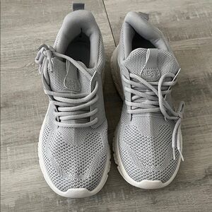 Footfurther Women's Walking Shoes, Back Pain Relive.
✨Sz 6

✨Brand New.